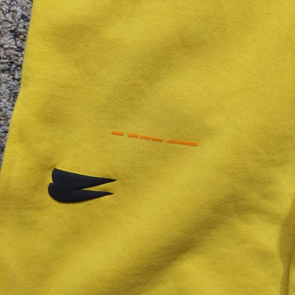 Nike NSW Air Sport Essential Plus Shorts Yellow DM6877-709 Men’s Medium - Picture 6 of 8